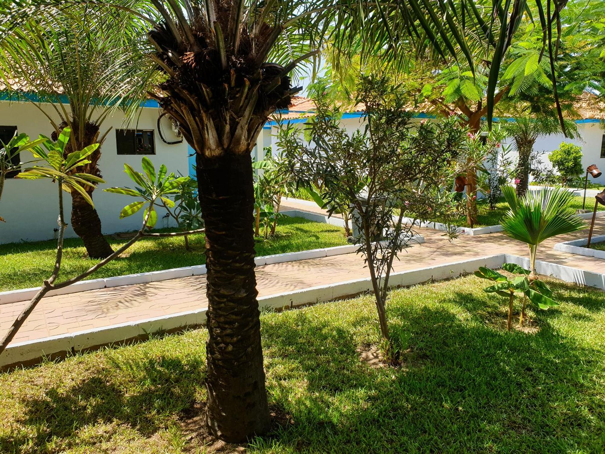 Balafon Beach Resort (Adults Only) Kololi Exteriör bild